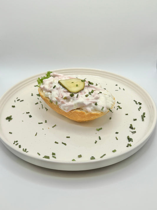 Halbes Fleischsalatbrötchen